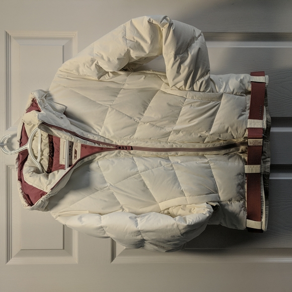 Helly Hansen down filled bomber style belted jacket. - Picture 1 of 7